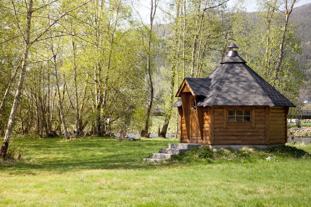 Forde Gjestehus Og Camping Dış mekan fotoğraf
