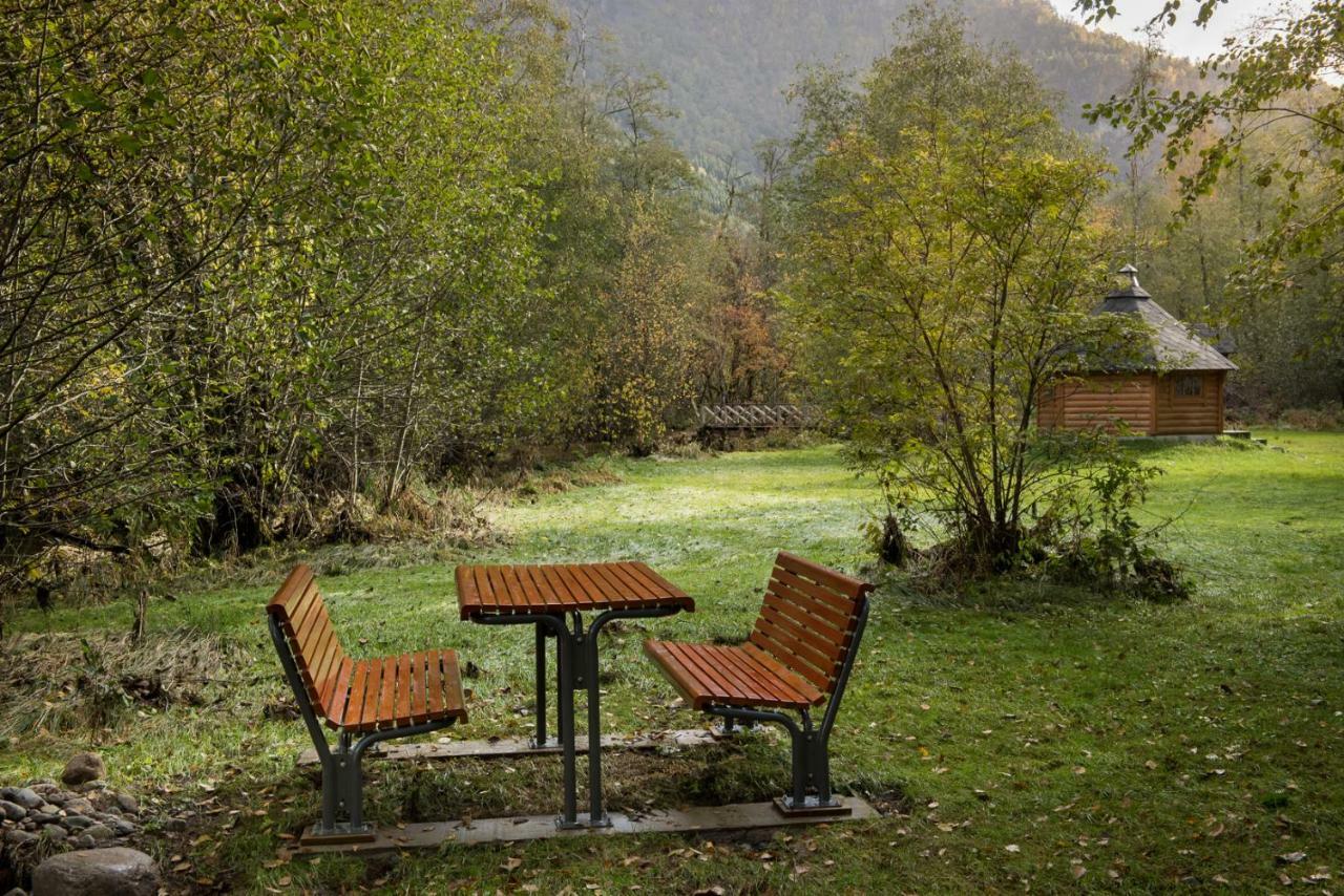 Forde Gjestehus Og Camping Dış mekan fotoğraf